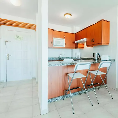 Residencial Neptuno Готель *